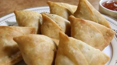 Doctor had to order expensive samosas online, had to pay Rs 1.40 lakh for 25 plates