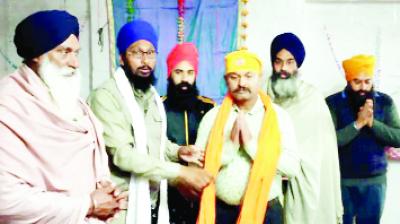 Hindu people of Uttar Pradesh started the pedestrian journey of five Takhts