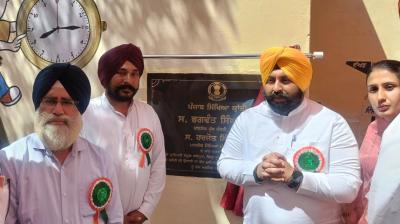 ਰਜੋਤ ਬੈਂਸ ਨੇ ਆਨੰਦਪੁਰ ਸਾਹਿਬ ਦੇ 10 ਸਕੂਲਾਂ ’ਚ 76.6 ਲੱਖ ਰੁਪਏ ਦੀ ਲਾਗਤ ਨਾਲ ਪ੍ਰੋਜੈਕਟਾਂ ਦਾ ਉਦਘਾਟਨ ਕੀਤਾ