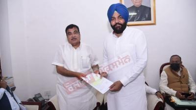 MP Gurjeet Aujla Met Union Minister Nitin Gadkari