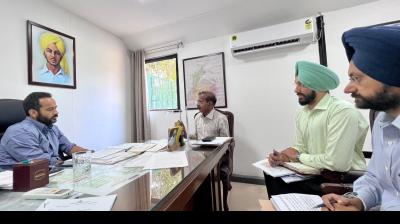 Water Resources Minister reviews work of settling pending cases for many years