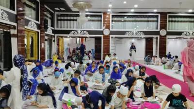 ਗੁਰਮਤਿ ਕੈਂਪ ਦੌਰਾਨ ਸਿਖ਼ਲਾਈ ਲੈ ਰਹੇ ਬੱਚੇ 