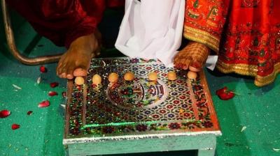 Female Cop Marries Gangster