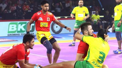 Tamil Thalaivas beat Gujarat Fortunegiants 34-28