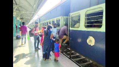 ਅਮੇਠੀ ਤੇ ਬੇਗੂਸਰਾਏ ਨੂੰ ਗਈਆਂ ਦੋ ਰੇਲਾਂ, 2682 ਯਾਤਰੀ ਰਵਾਨਾ