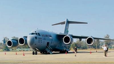 ਅੰਮ੍ਰਿਤਸਰ ਹਵਾਈ ਅੱਡੇ ’ਤੇ ਖੜ੍ਹਾ ਅਮਰੀਕੀ ਸੈਨਾ ਦਾ ਜਹਾਜ਼ 