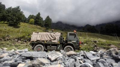 Chinese soldier handed back to china