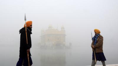 Orange alert of dense fog in 15 districts of Punjab