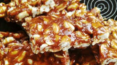 Benefits of eating Peanut Jaggery Chikki in winter