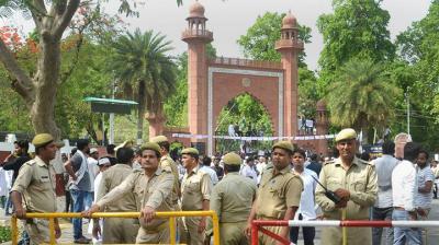 amu students continue hunger strike main gate open after 12 days jinnah controversy