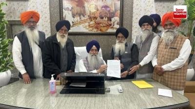 Sachkhand Demanded to excommunicate the shooter at Sri Harmandir Sahib