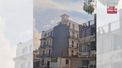 ਚੰਡੀਗੜ੍ਹ 'ਚ ਹੋਟਲ ਹੋਇਆ ਢਹਿ-ਢੇਰੀ, ਮਲਬੇ ਹੇਠ ਕਈਆਂ ਦੇ ਦੱਬੇ ਹੋਣ ਦਾ ਖ਼ਦਸ਼ਾ