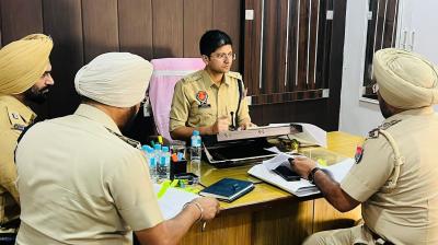 SSP Abhimanyu conducted surprise checking of various police stations of Tarn Taran district.