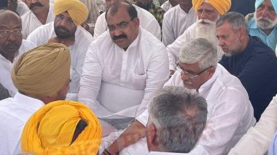 Gajendra shekhawat at Sidhu moose wala's House