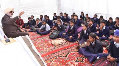  ਬਹਾਦਰ ਜੰਗੀ ਸੈਨਿਕਾਂ ਅਤੇ ਯੋਧਿਆਂ ਨੇ ਆਪਣੇ ਬਹਾਦਰੀ ਕਿੱਸੇ ਕਹਾਣੀਆਂ ਨਾਲ ਨੌਜਵਾਨਾਂ ਨੂੰ ਮੋਹਿਆ