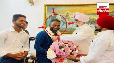 Batala Police arrests Congress leader Gurkirat Singh alias Kalu while consuming drugs