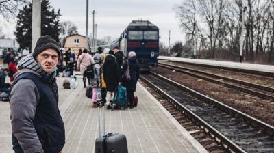 Ukraine Bans Males Aged 18-60 from Leaving Country