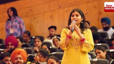 Newly recruited teachers praise CM for providing jobs in a transparent manner