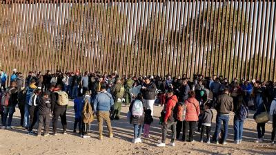 Indians arrested while crossing into US