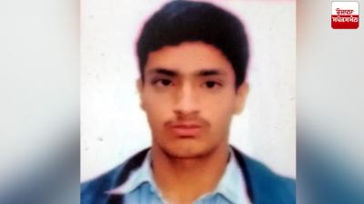 Two brothers riding a motorcycle were hit by a truck-trolley, one died