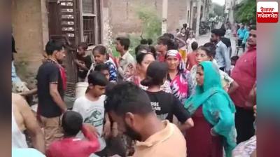 Explosion caused by candle flame, whole house caught fire