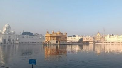 A large number of people gathered at Darbar Sahib to pay their respects News in punjabi 