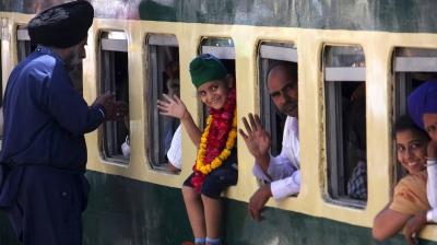 Sikh procession leaves for Pakistan's Nankana Sahib tomorrow