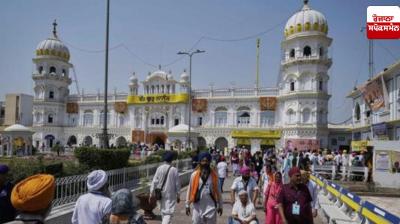 Thousands of Sikhs, including from India, celebrated Baisakhi in Pakistan