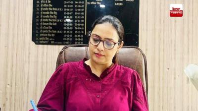  ਡਿਪਟੀ ਕਮਿਸ਼ਨਰ-ਕਮ-ਜ਼ਿਲ੍ਹਾ ਚੋਣ ਅਫ਼ਸਰ ਡਾ. ਪ੍ਰੀਤੀ ਯਾਦਵ