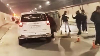 Atal Tunnel - Traffic Jam Issue created by DL number Car.. 8 Persons arrested under section 188, 270 and 34.