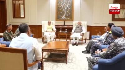 ਪਾਕਿਸਤਾਨ ਤਣਾਅ ਦਰਮਿਆਨ 28 ਏਅਰਪੋਰਟ 15 ਮਈ ਤੱਕ ਬੰਦ, ਪੀਐਮ ਮੋਦੀ ਨੇ ਤਿੰਨਾਂ ਸੈਨਾਵਾਂ ਦੇ ਨਾਲ ਦੀ ਹੈਲੇਵਲ ਮੀਟਿੰਗ