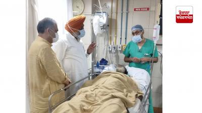 ਵਿੱਤ ਮੰਤਰੀ ਐਡਵੋਕੇਟ ਹਰਪਾਲ ਸਿੰਘ ਚੀਮਾ ਪੀੜਤਾਂ ਦਾ ਹਾਲ ਚਾਲ ਜਾਣਦੇ ਹੋਏ 