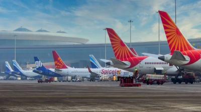 Flight Canceled: ਦਿੱਲੀ ਏਅਰਪੋਰਟ 'ਤੇ ਇਕ ਹਜ਼ਾਰ ਫਲਾਈਟਾਂ ਹੋ ਸਕਦੀਆਂ ਹਨ ਰੱਦ, ਜਾਣੋ ਕਿਉਂ? photo