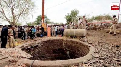 Van falls into well after colliding with motorcycle, 12 people die