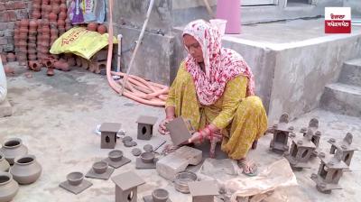 The glow of the earthen lamps faded in front of the Chinese columns.