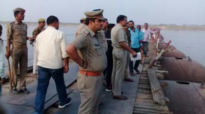 Ganga river,dead bodies