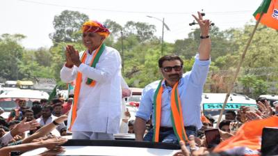 Sunny Deol Road Show