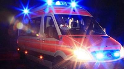 ਹਾਦਸੇ ਤੋਂ ਬਾਅਦ ਐਬੂਲੈਂਸ ਜ਼ਖ਼ਮੀਆਂ ਨੂੰ ਹਸਪਤਾਲ ਲਿਜਾਂਦੀ ਹੋਈ 