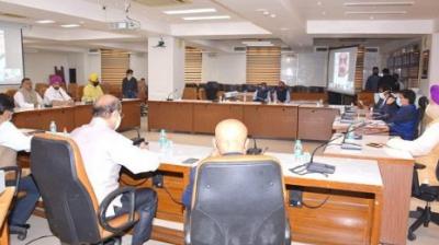 Before the Congress delegation, the BJP delegation called on the Railway Minister