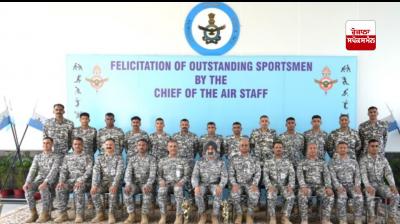 ਹਵਾਈ ਸੈਨਾ ਪ੍ਰਮੁੱਖ ਏਅਰ ਚੀਫ਼ ਮਾਰਸ਼ਲ ਏਪੀ ਸਿੰਘ ਨੇ ਸ਼ਾਨਦਾਰ ਖਿਡਾਰੀਆਂ ਨੂੰ ਕੀਤਾ ਸਨਮਾਨਿਤ