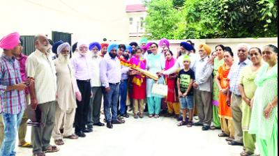Lakhwinder Kaur Garcha honoring Harsimrpanpreet Kaur
