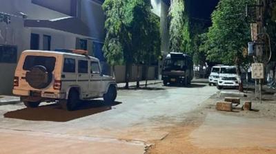 Police raids in 17 jails of Gujarat