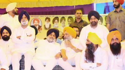 On the stage of SAD, Sukhbir Singh Badal, Bikram Singh Majithia and Jathedar Ranjit Singh Talwandi and others