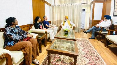 U.S. The ambassador meets the Speaker Kultar Singh Sandhwan 
