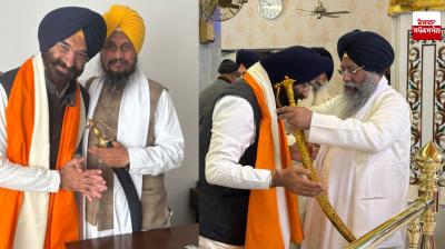 Giani Harpreet Singh blessed Manjinder Singh Sirsa, bestowed him with saropas