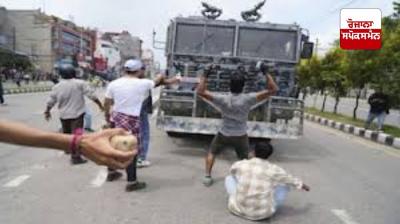 Protesters attack bus carrying Indians near Kathmandu during unrest in Nepal
