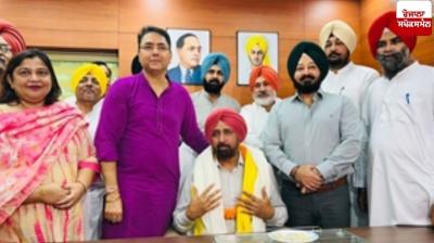 Baljinder Dhillon takes over as Chairman of Punjab Agro Foodgrains Corporation