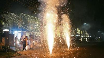 Government files appeal in SC regarding permission for firecrackers in Delhi