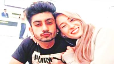 An American girl arrives at Amritsar to meet her friend without informing her parents