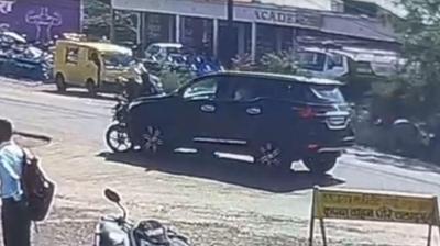 Former CM Digvijay Singh's car hit a bike rider